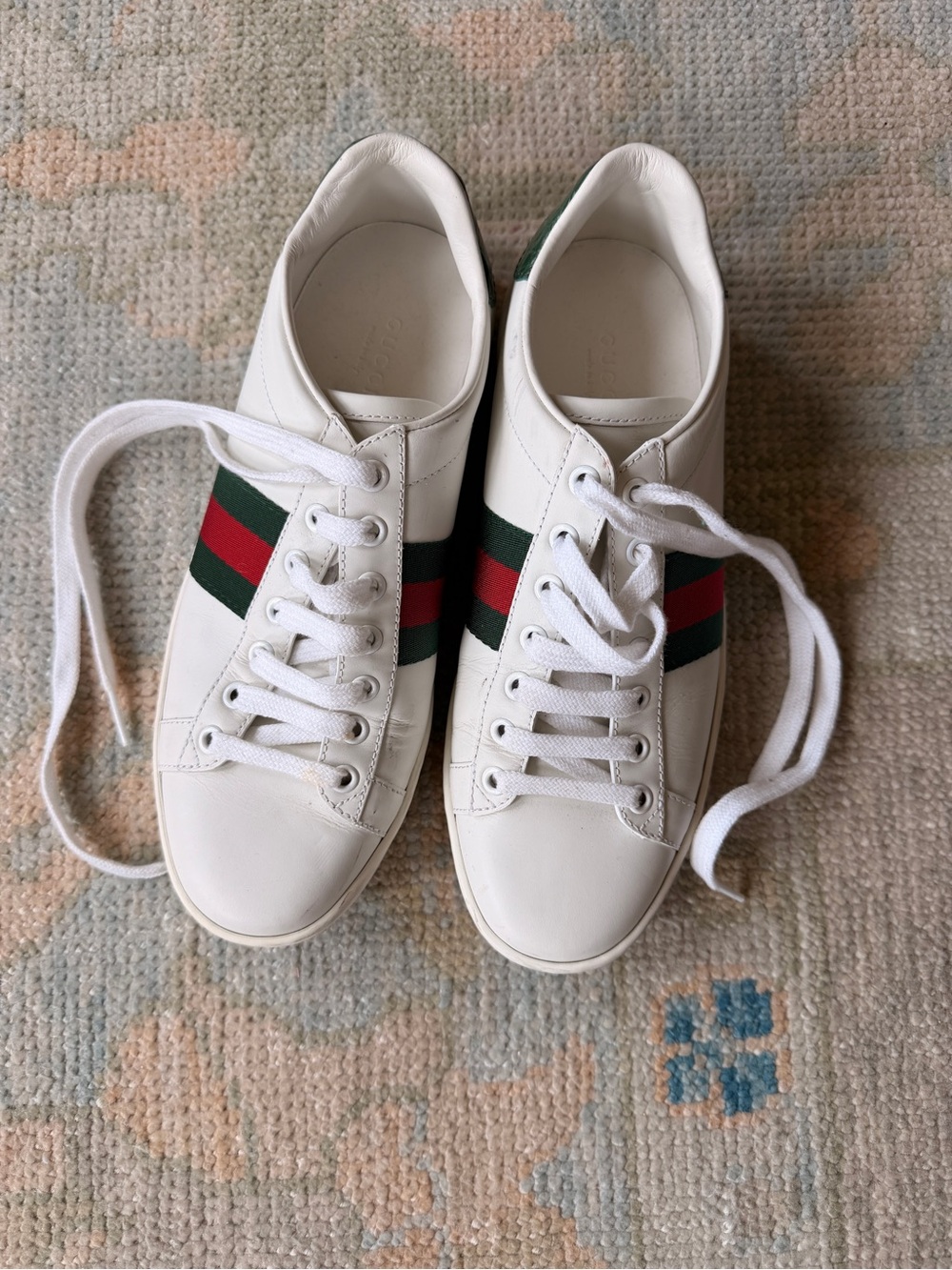 Gucci White Leather Sneakers with Green & Red Web Stripe